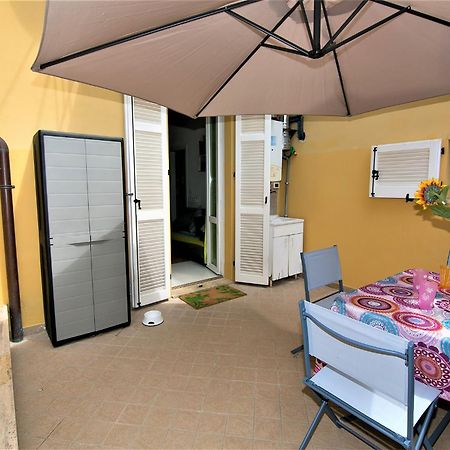 Casa Chiara In Centro Con Corte Privata San Benedetto del Tronto Kültér fotó
