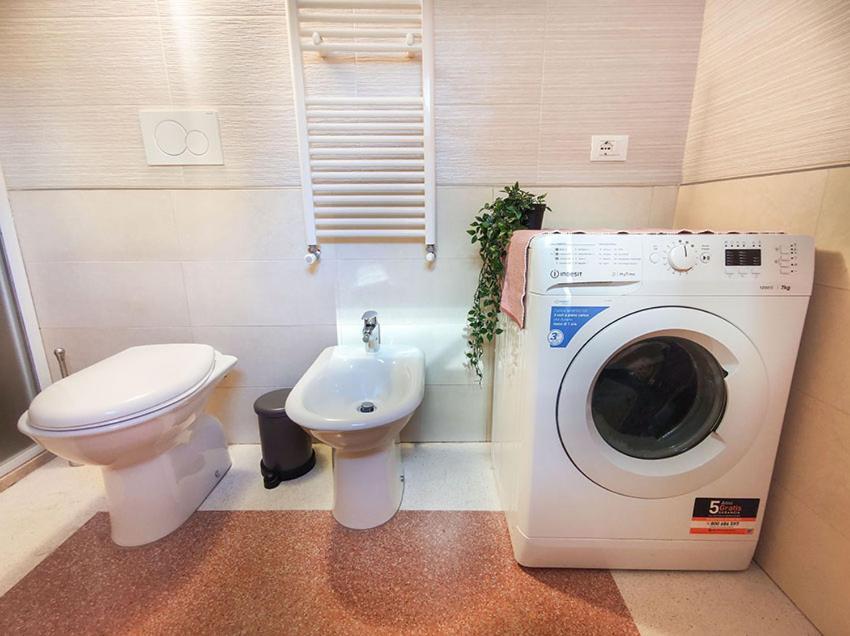 Casa Chiara In Centro Con Corte Privata San Benedetto del Tronto Kültér fotó