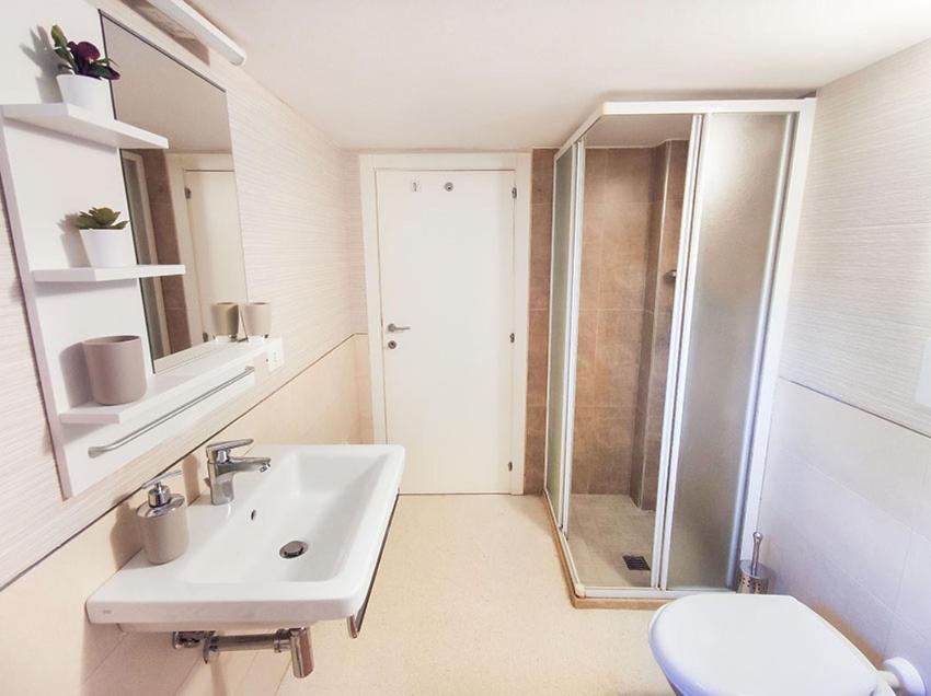 Casa Chiara In Centro Con Corte Privata San Benedetto del Tronto Kültér fotó