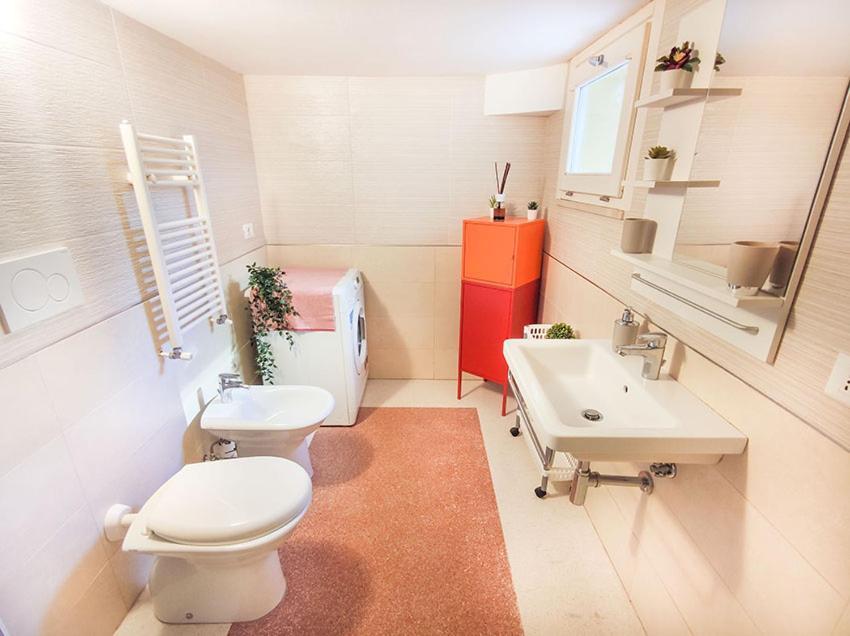 Casa Chiara In Centro Con Corte Privata San Benedetto del Tronto Kültér fotó
